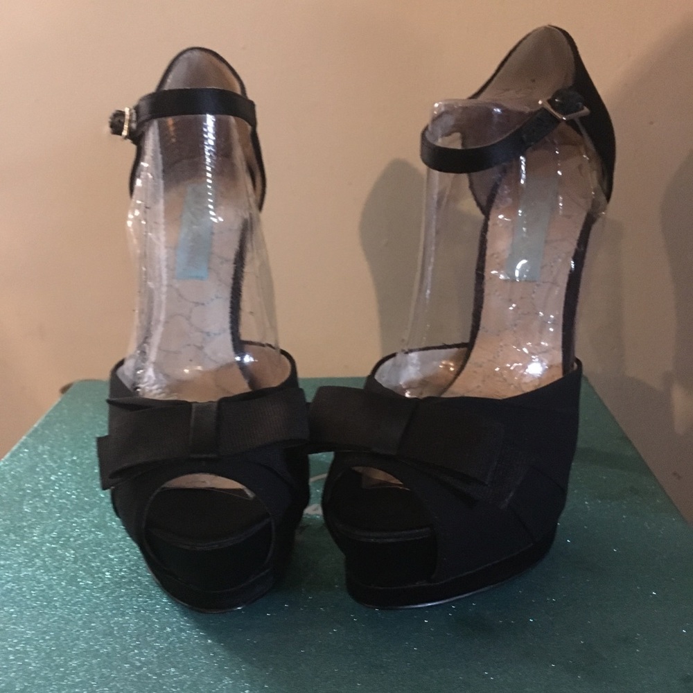 Platform heels - Picture 3 of 3